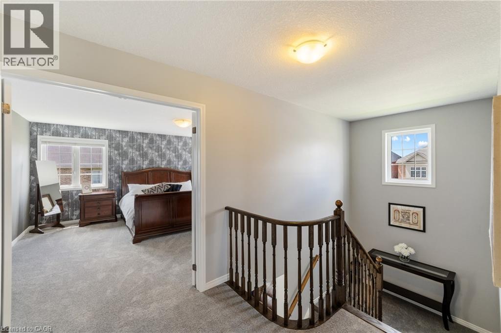 4 Tinlin Drive, Binbrook, ON - Indoor Photo Showing Other Room
