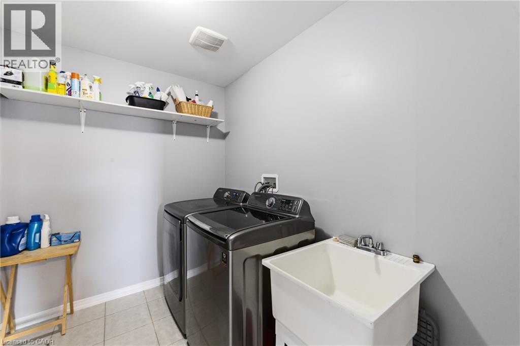4 Tinlin Drive, Binbrook, ON - Indoor Photo Showing Laundry Room