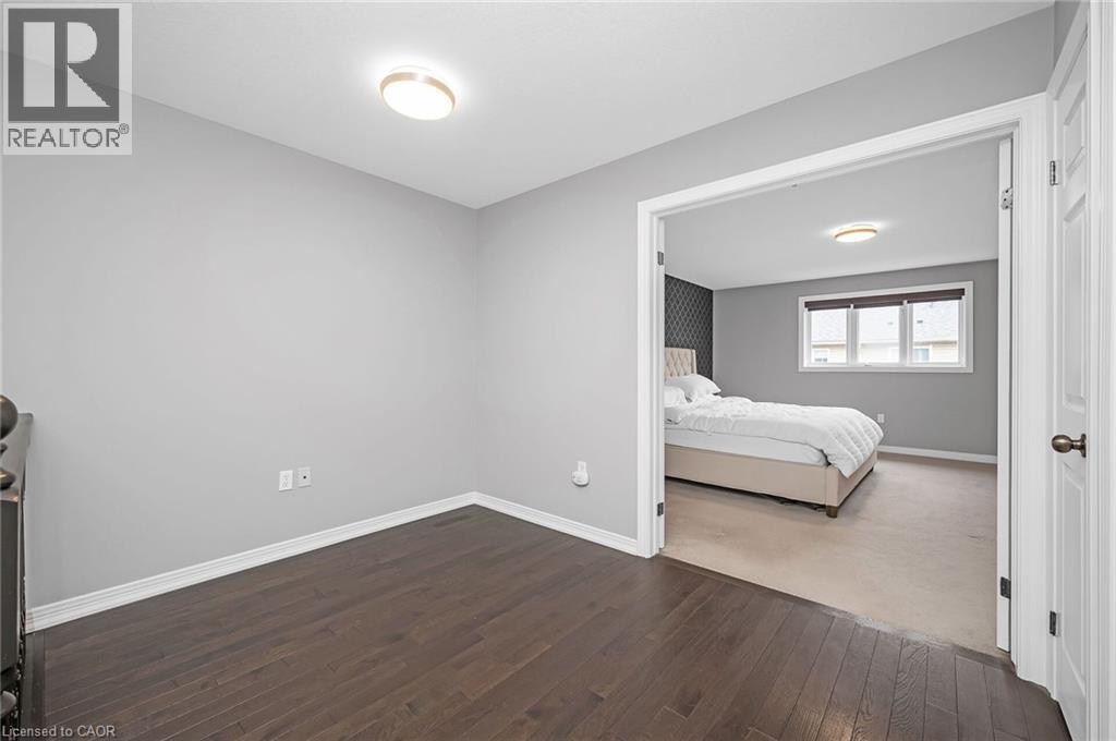 23 Bellflower Boulevard, Hamilton, ON - Indoor