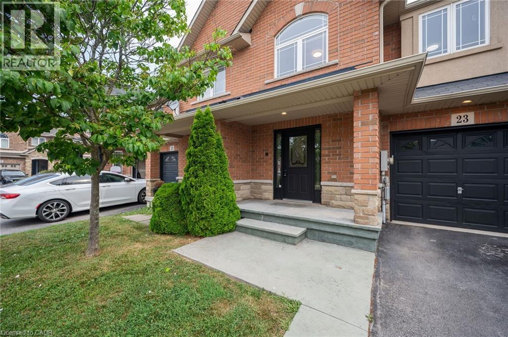 23 Bellflower Boulevard, Hamilton, ON - Outdoor