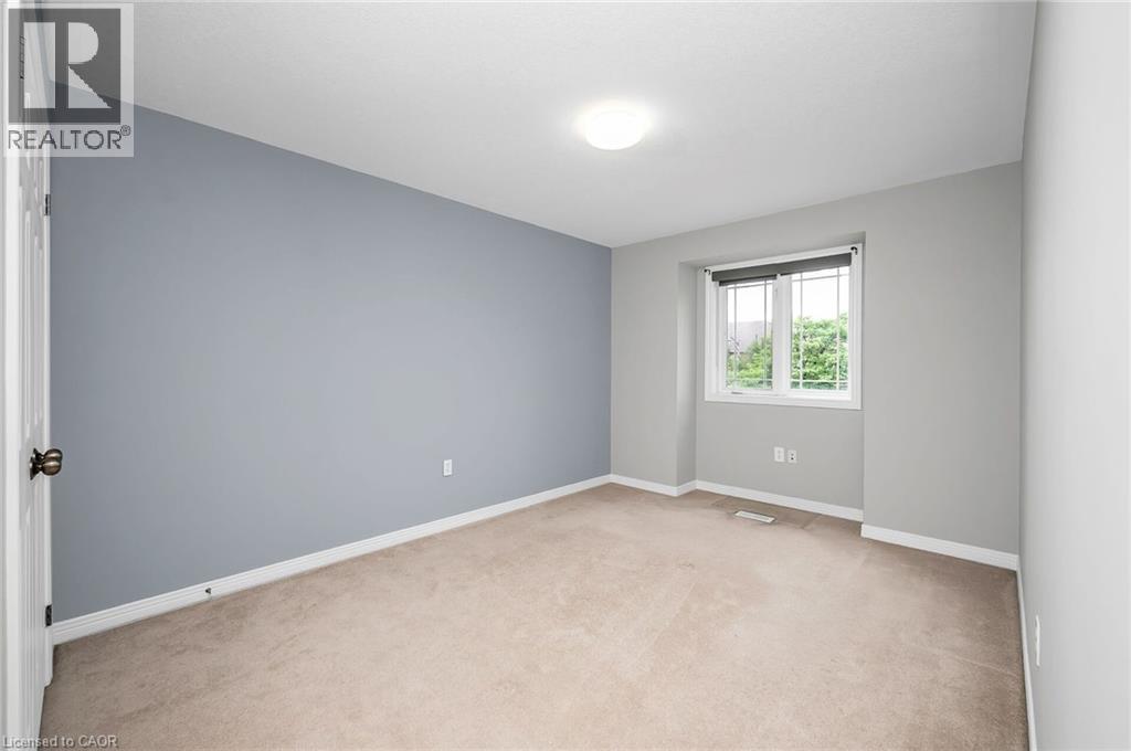 23 Bellflower Boulevard, Hamilton, ON - Indoor Photo Showing Other Room