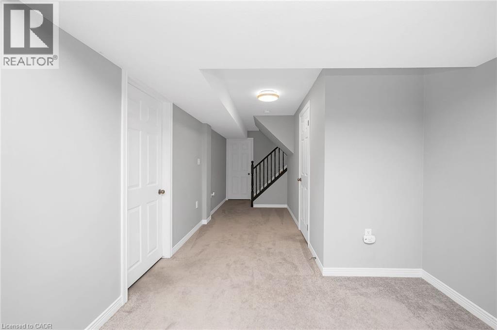 23 Bellflower Boulevard, Hamilton, ON - Indoor Photo Showing Other Room