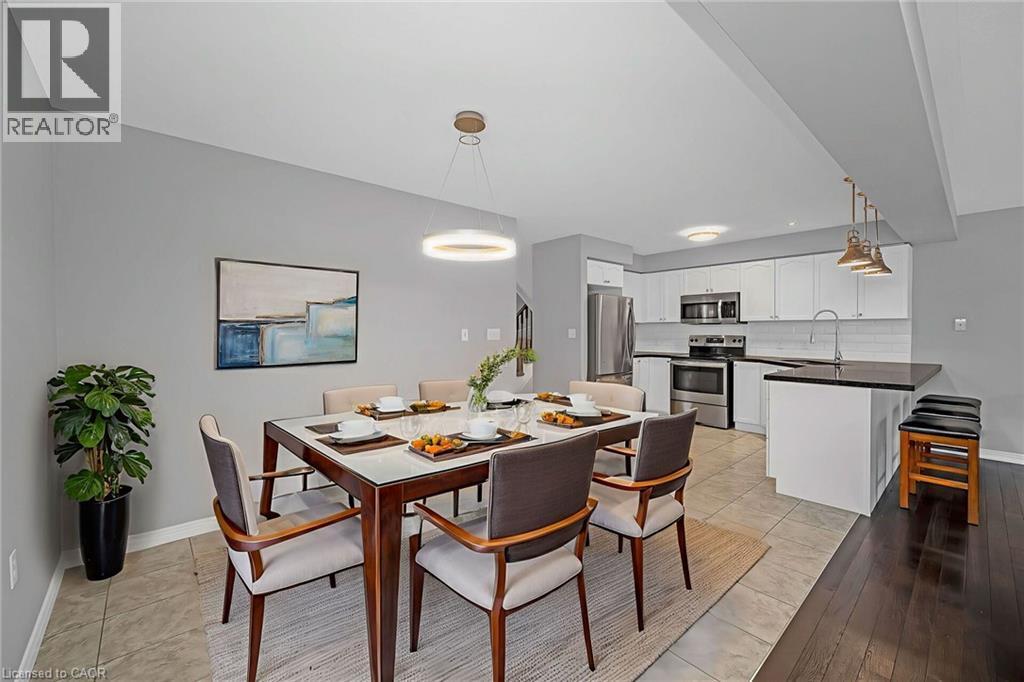 23 Bellflower Boulevard, Hamilton, ON - Indoor Photo Showing Dining Room