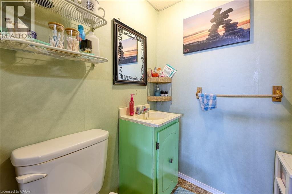249 Macdonald Drive, Woodstock, ON - Indoor Photo Showing Bathroom