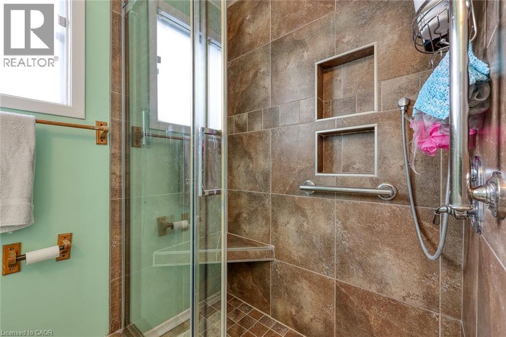 249 Macdonald Drive, Woodstock, ON - Indoor Photo Showing Bathroom