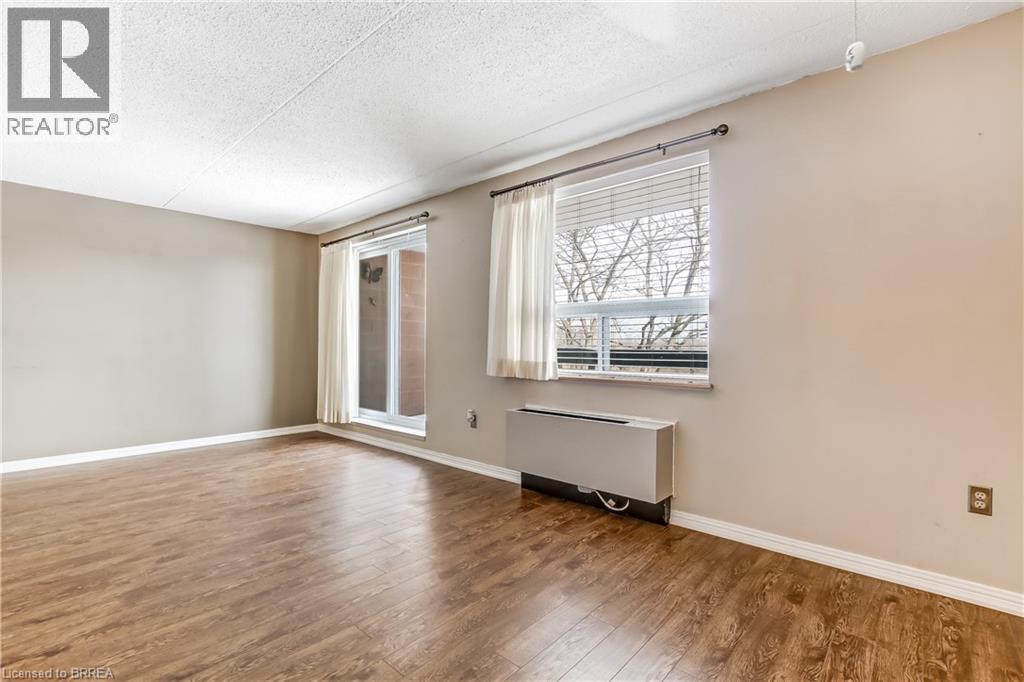 88 Tollgate Road Unit# 402, Brantford, ON - Indoor Photo Showing Other Room