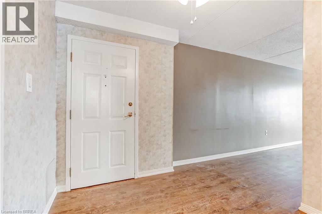 88 Tollgate Road Unit# 402, Brantford, ON - Indoor Photo Showing Other Room