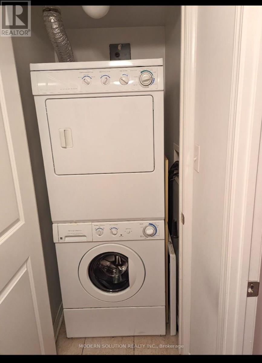 3 - 70 Munro Street, Toronto, ON - Indoor Photo Showing Laundry Room