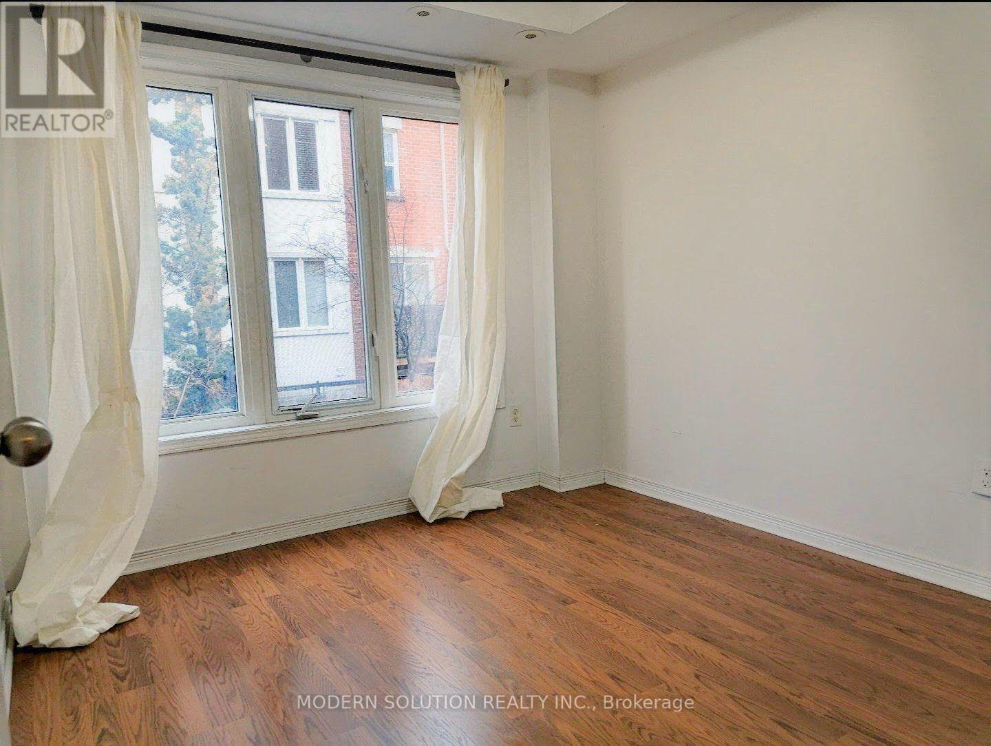 3 - 70 Munro Street, Toronto, ON - Indoor Photo Showing Other Room