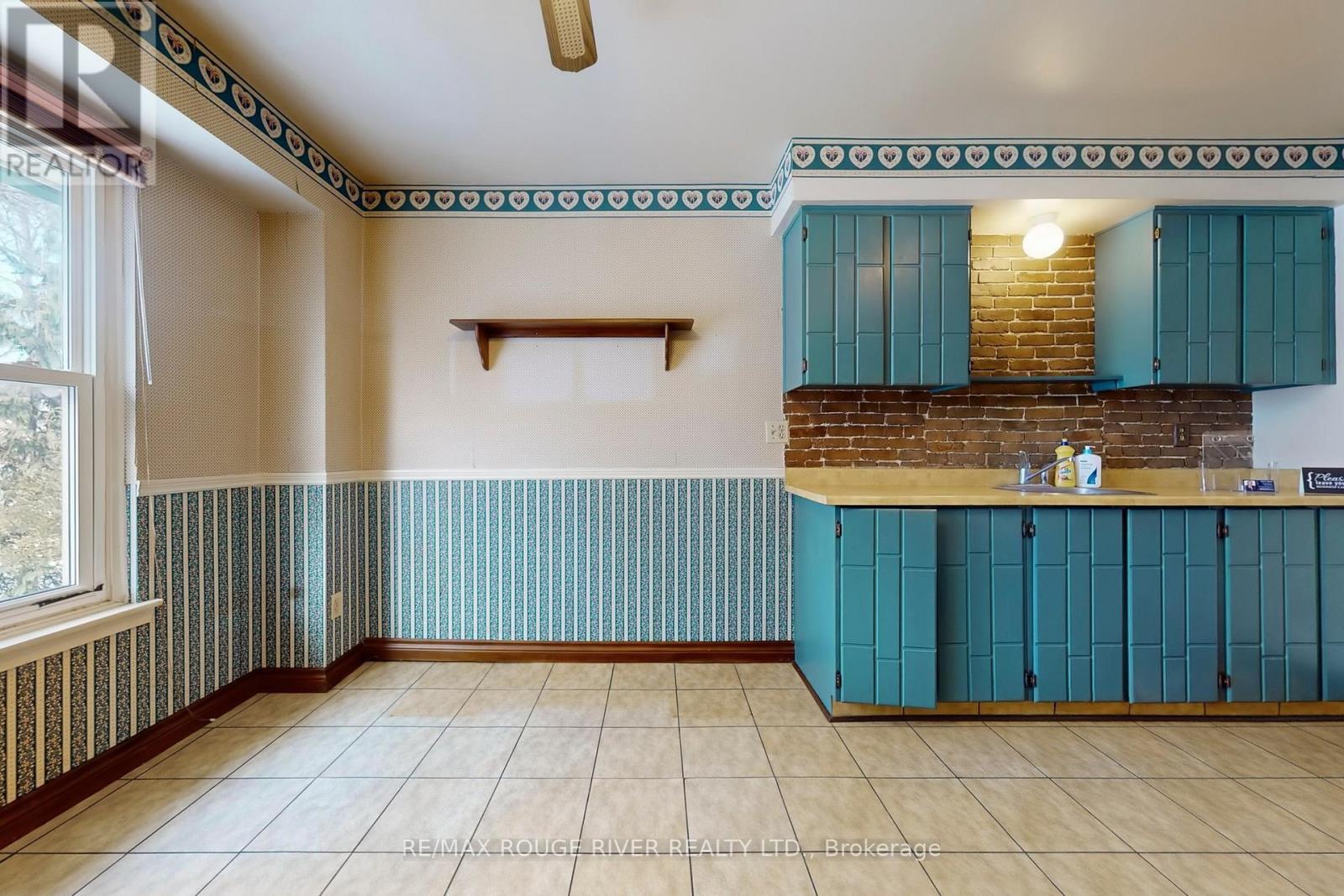 313 Rondeau Court, Oshawa, ON - Indoor Photo Showing Other Room