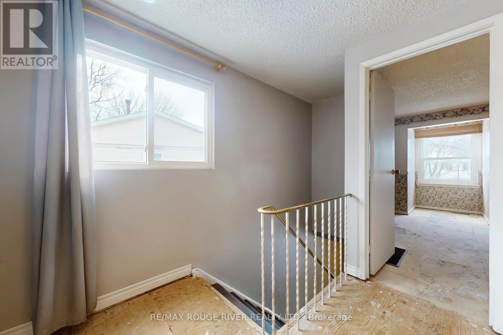 313 Rondeau Court, Oshawa, ON - Indoor Photo Showing Other Room