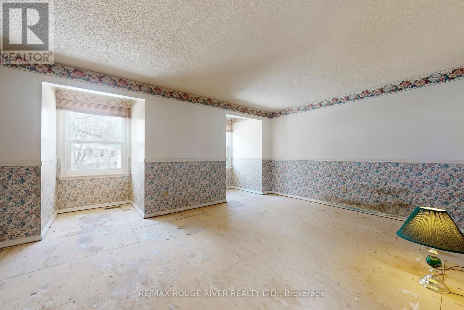 313 Rondeau Court, Oshawa, ON - Indoor