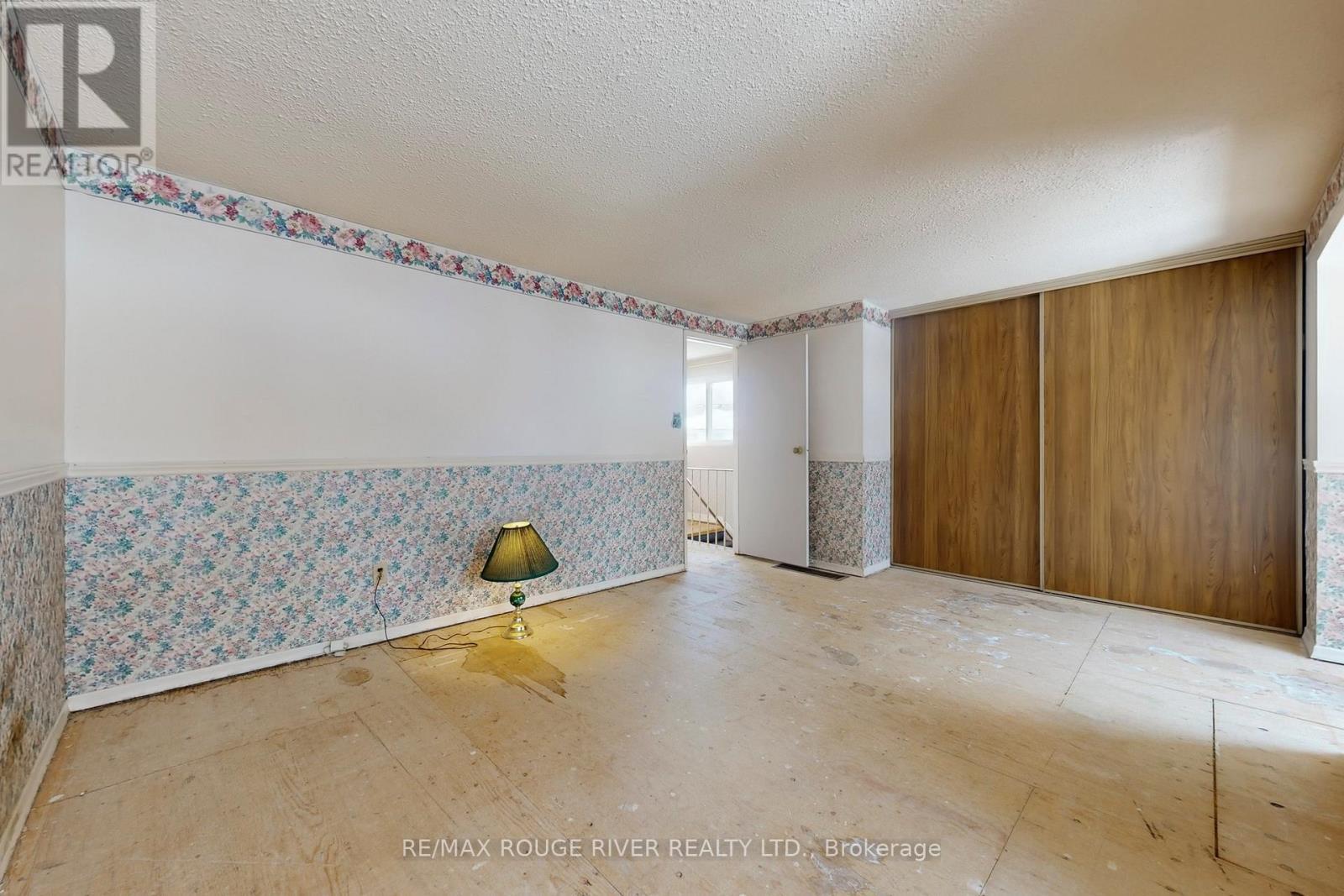 313 Rondeau Court, Oshawa, ON - Indoor