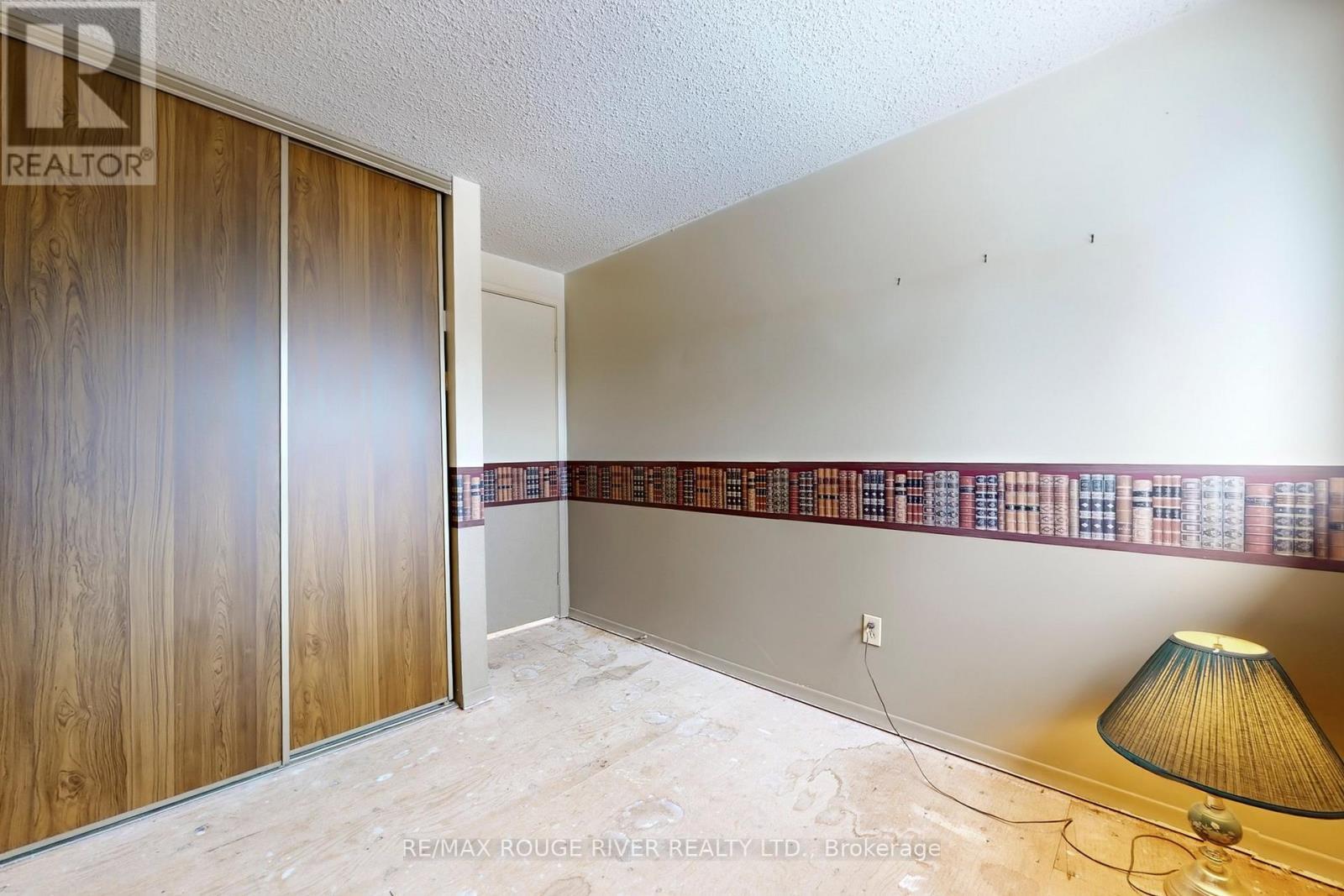313 Rondeau Court, Oshawa, ON - Indoor Photo Showing Other Room