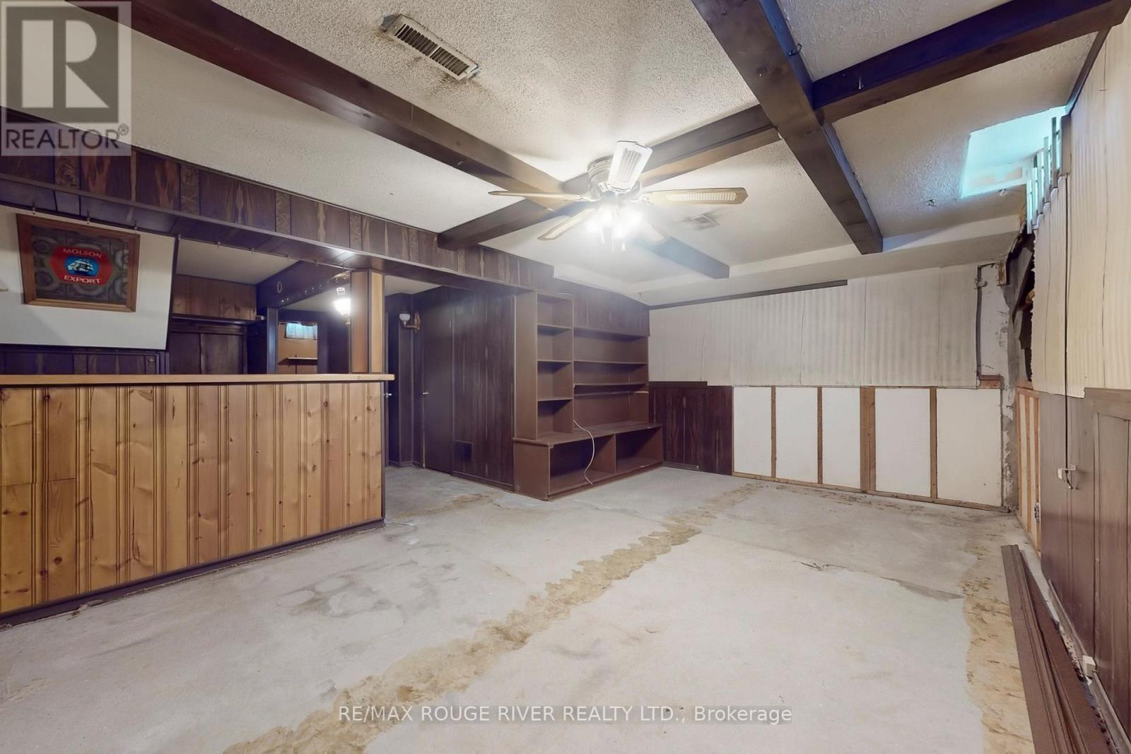 313 Rondeau Court, Oshawa, ON - Indoor