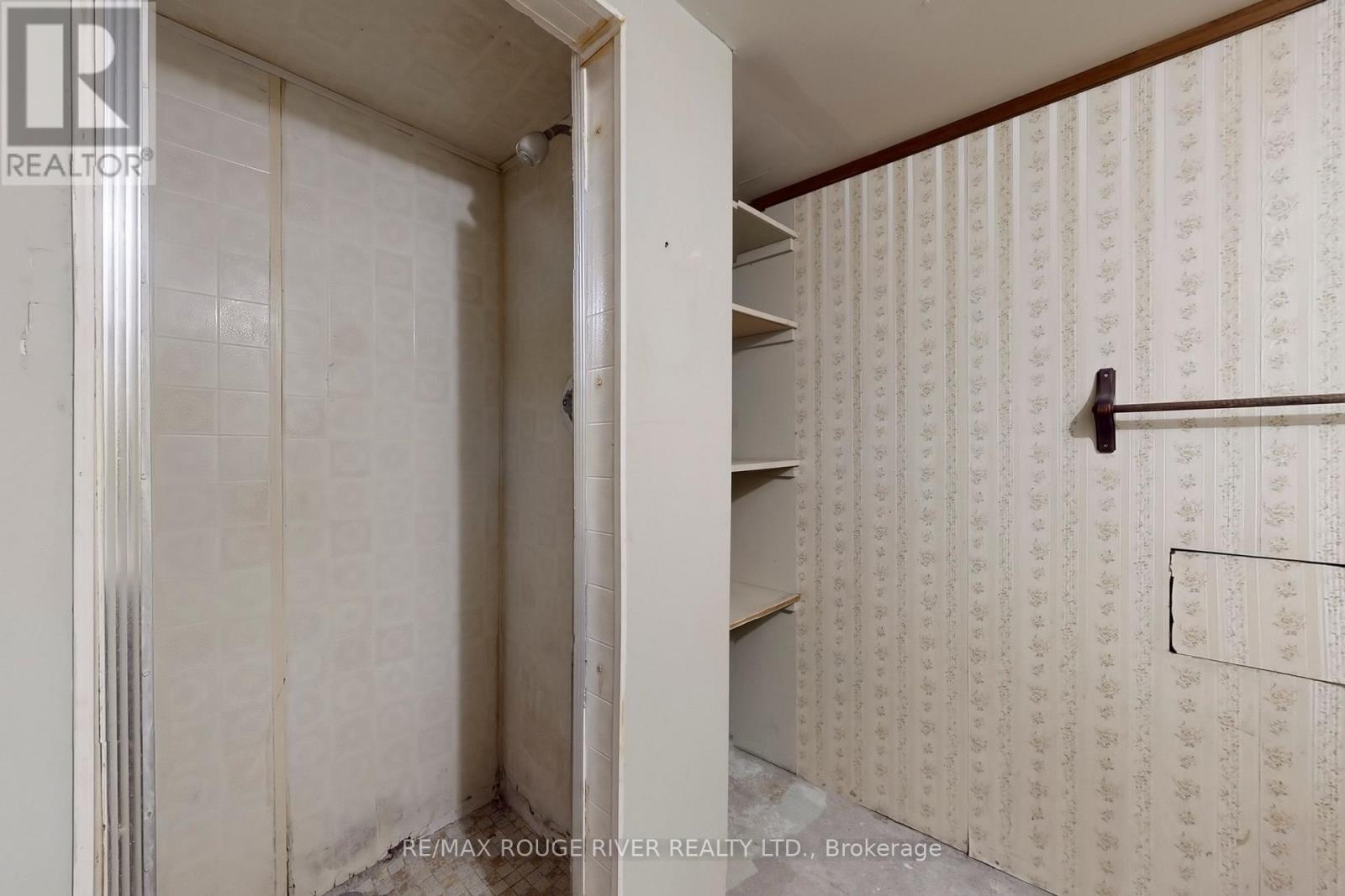 313 Rondeau Court, Oshawa, ON - Indoor Photo Showing Other Room