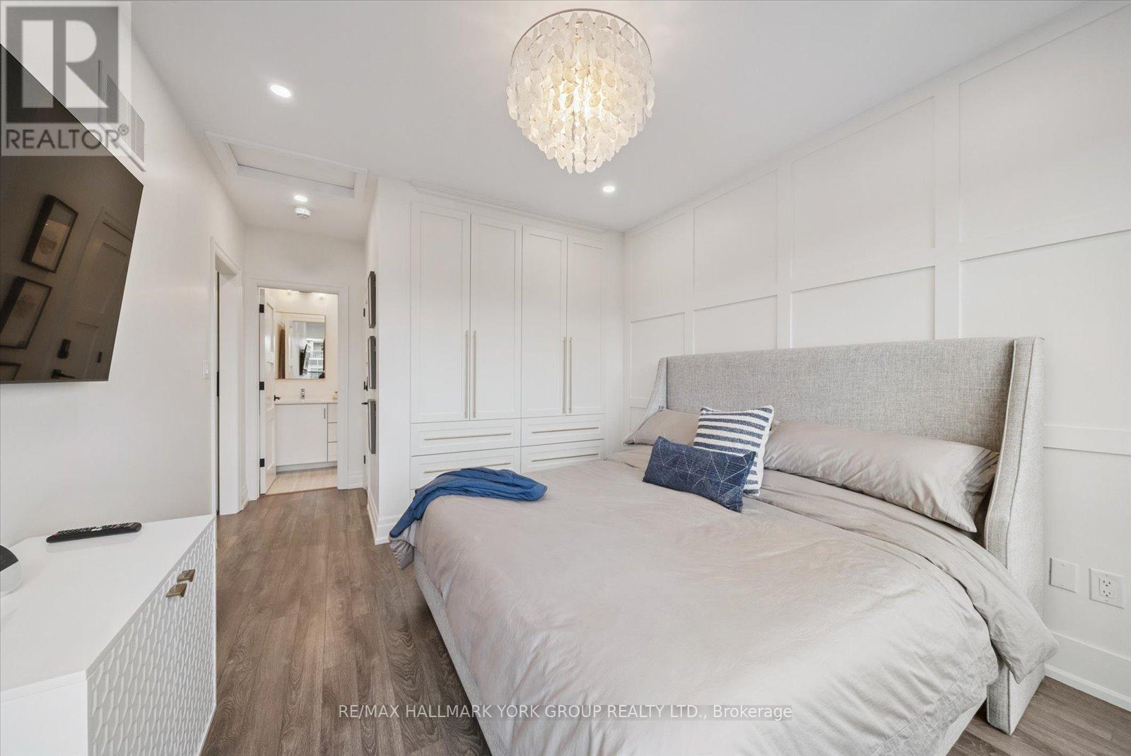 3753 Riva Avenue, Innisfil, ON - Indoor Photo Showing Bedroom