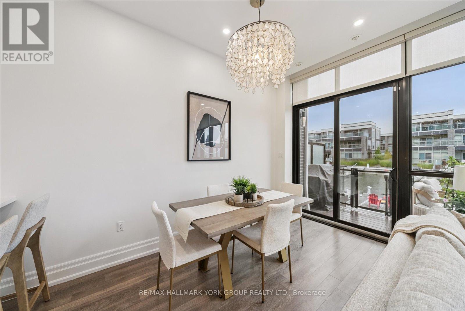 3753 Riva Avenue, Innisfil, ON - Indoor Photo Showing Dining Room