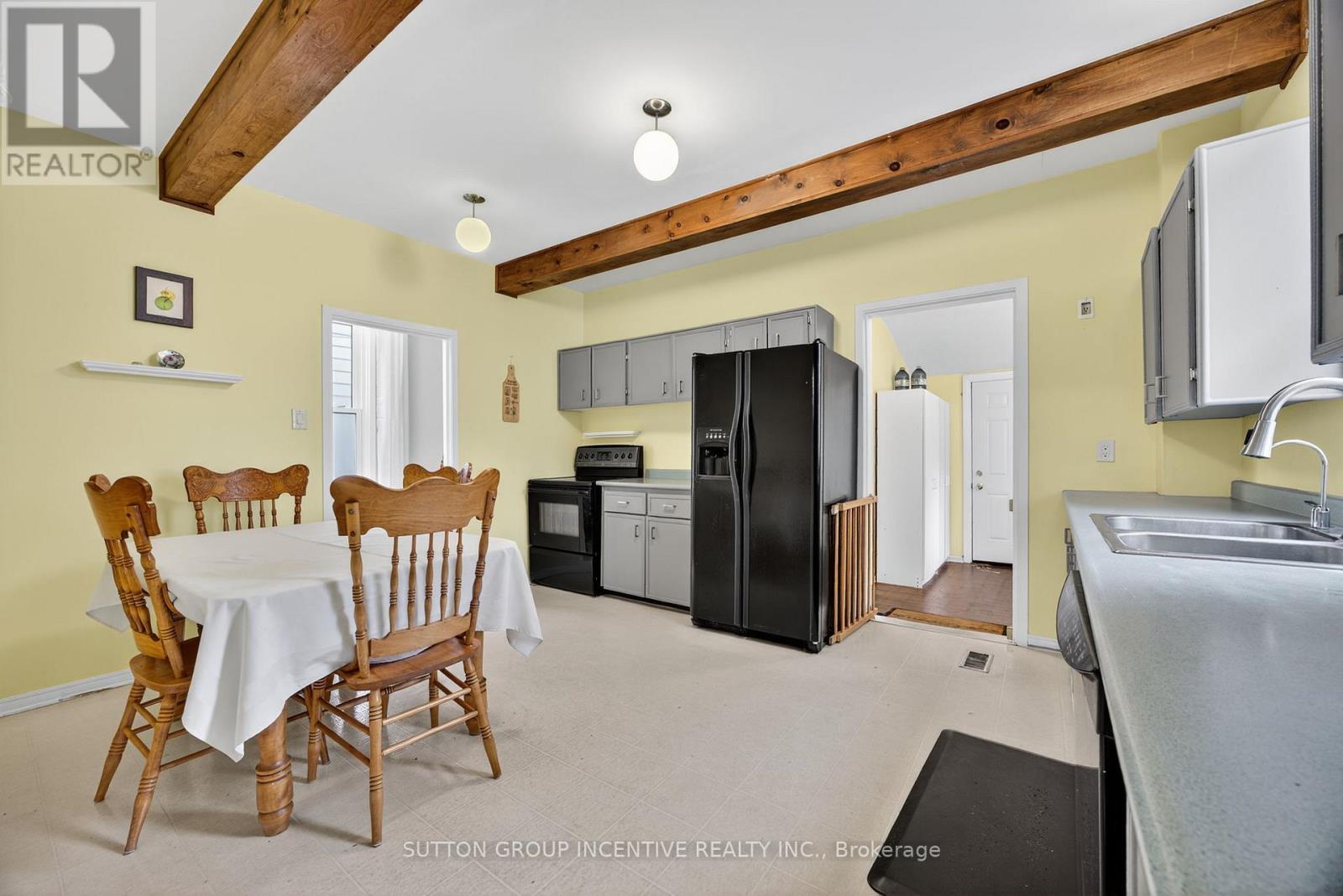 115 Mary Street, Orillia, ON - Indoor