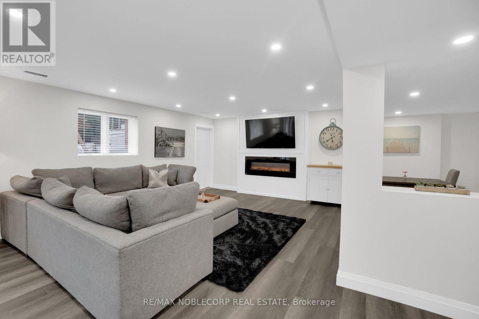 17088 Horseshoe Hill Road, Caledon, ON - Indoor