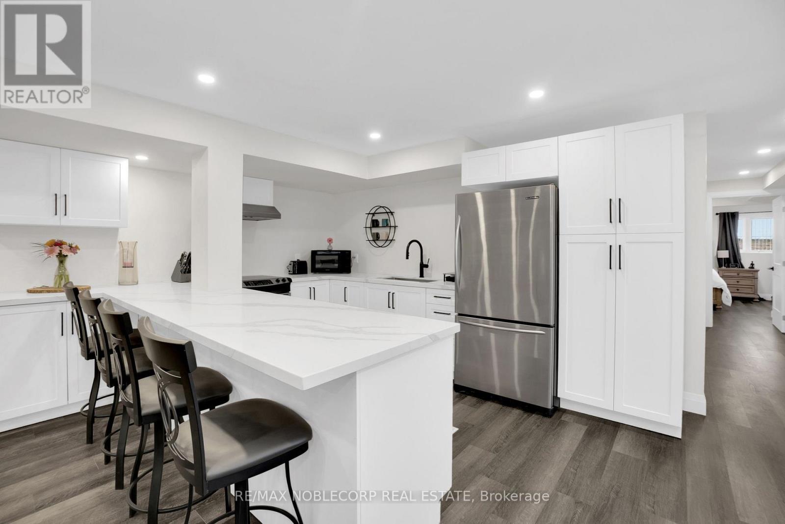 17088 Horseshoe Hill Road, Caledon, ON - Indoor Photo Showing Kitchen