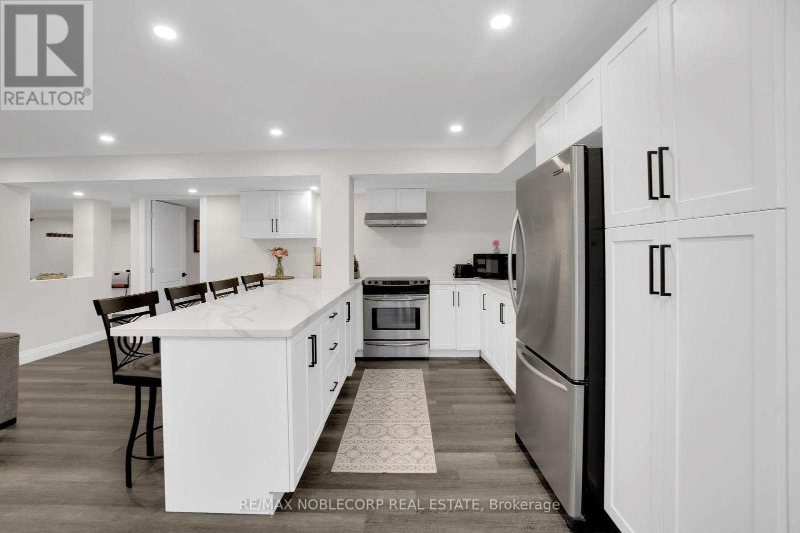 17088 Horseshoe Hill Road, Caledon, ON - Indoor Photo Showing Kitchen With Upgraded Kitchen