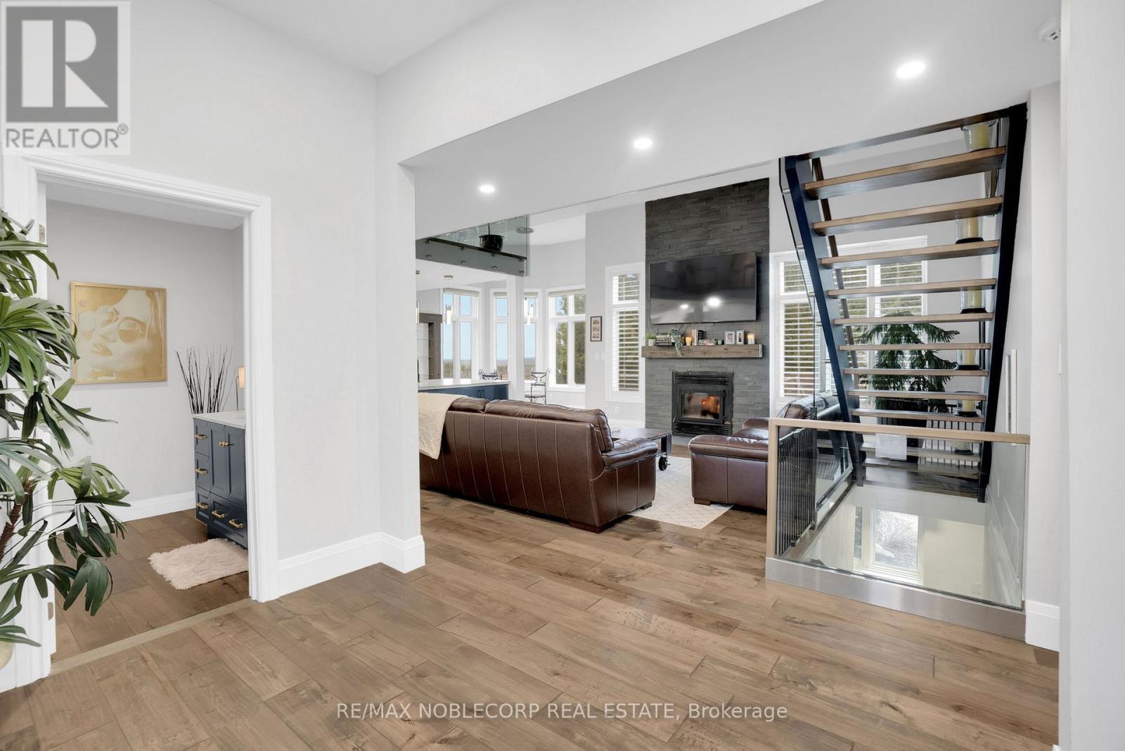 17088 Horseshoe Hill Road, Caledon, ON - Indoor With Fireplace