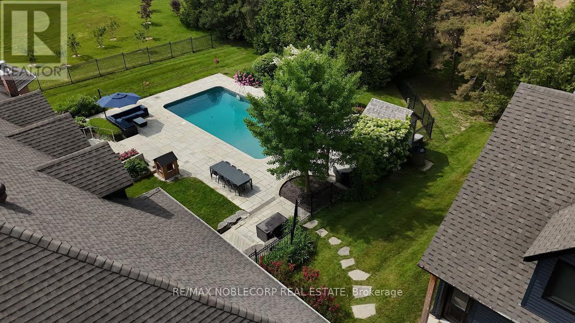 17088 Horseshoe Hill Road, Caledon, ON - Outdoor With In Ground Pool