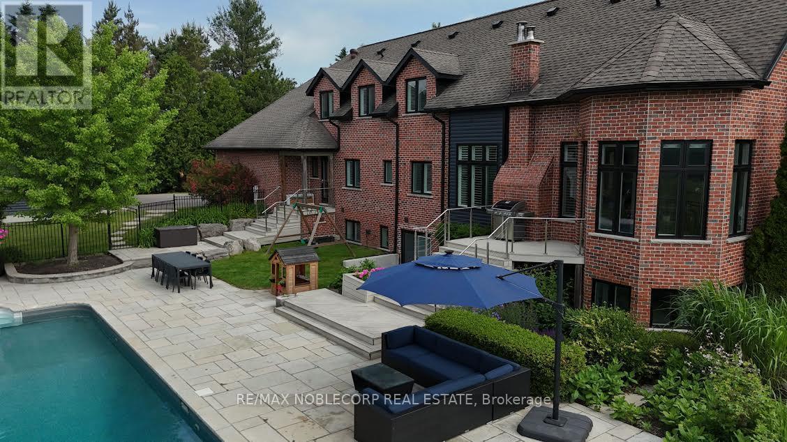 17088 Horseshoe Hill Road, Caledon, ON - Outdoor With In Ground Pool