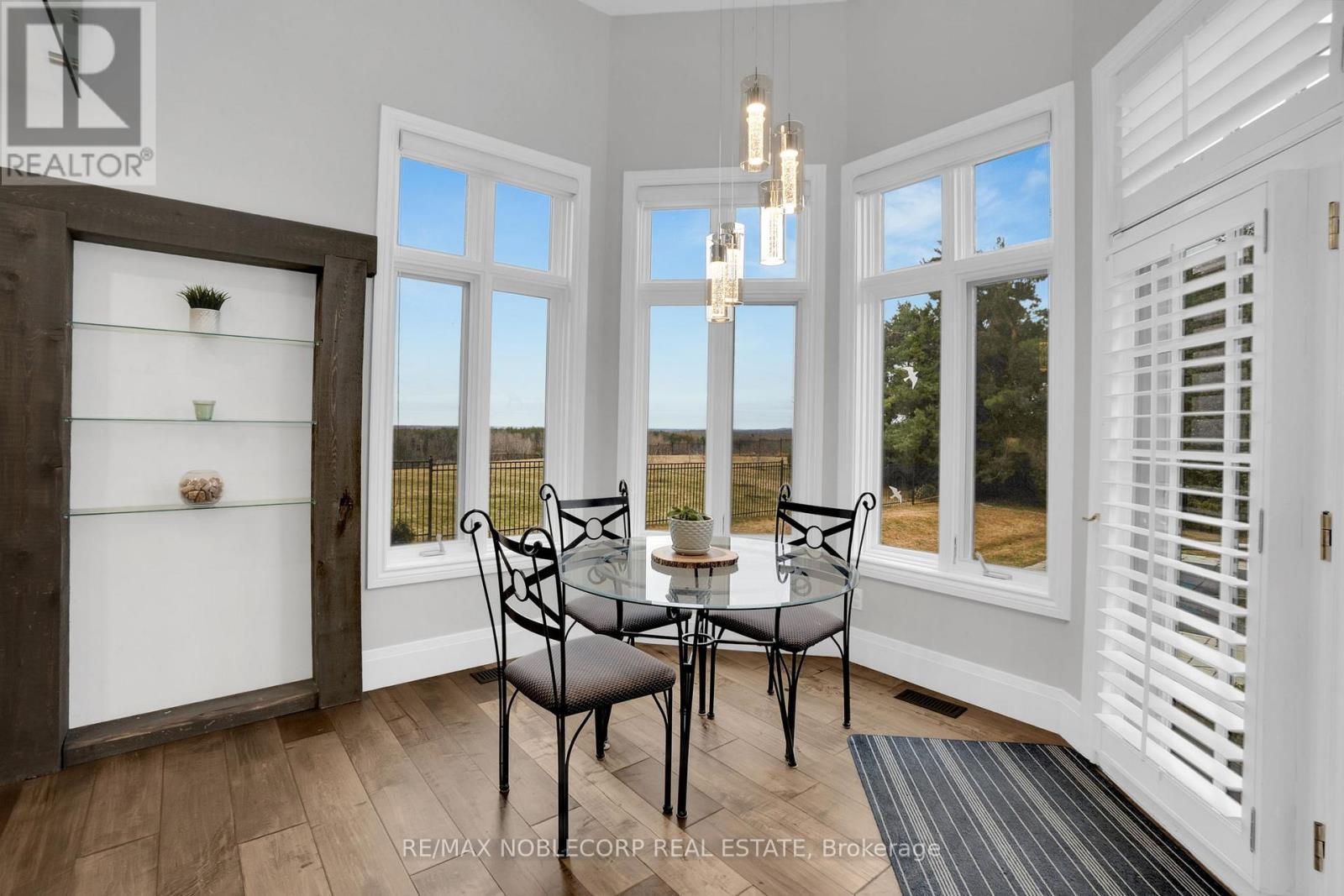 17088 Horseshoe Hill Road, Caledon, ON - Indoor Photo Showing Dining Room