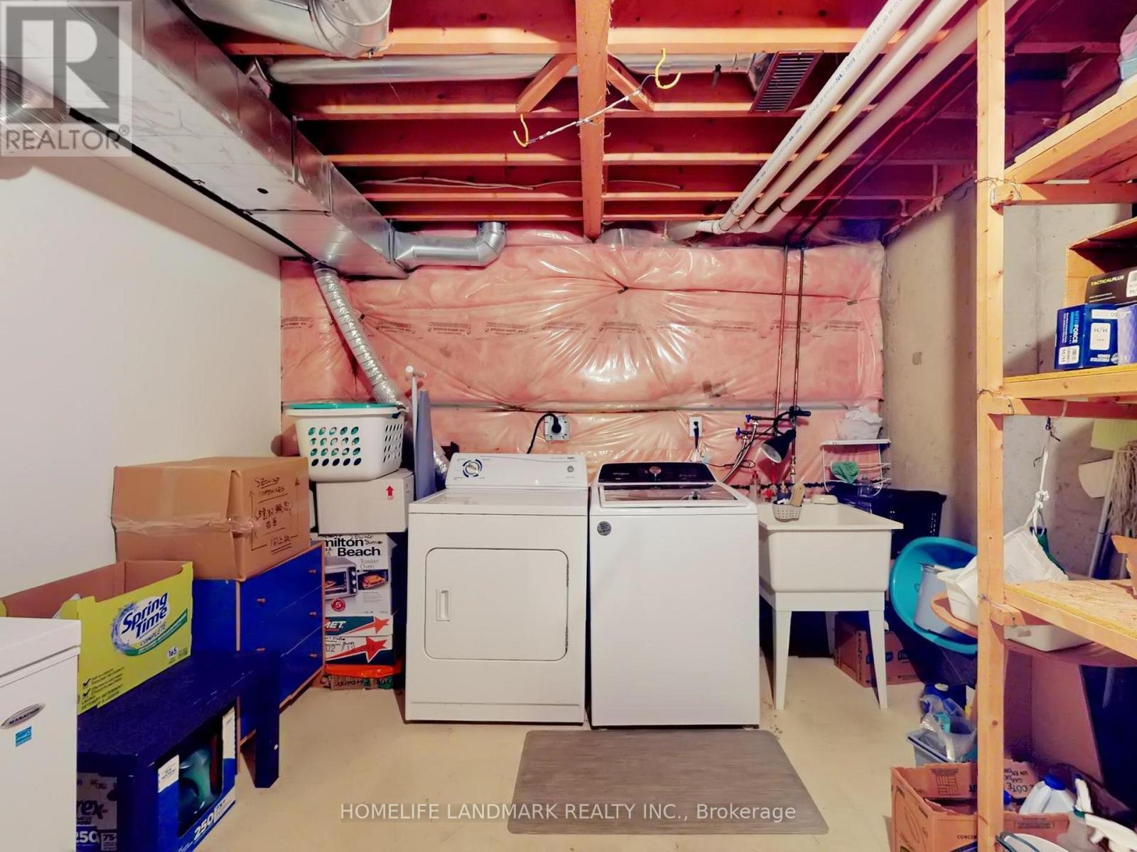 156 Pressed Brick Drive, Brampton, ON - Indoor Photo Showing Laundry Room