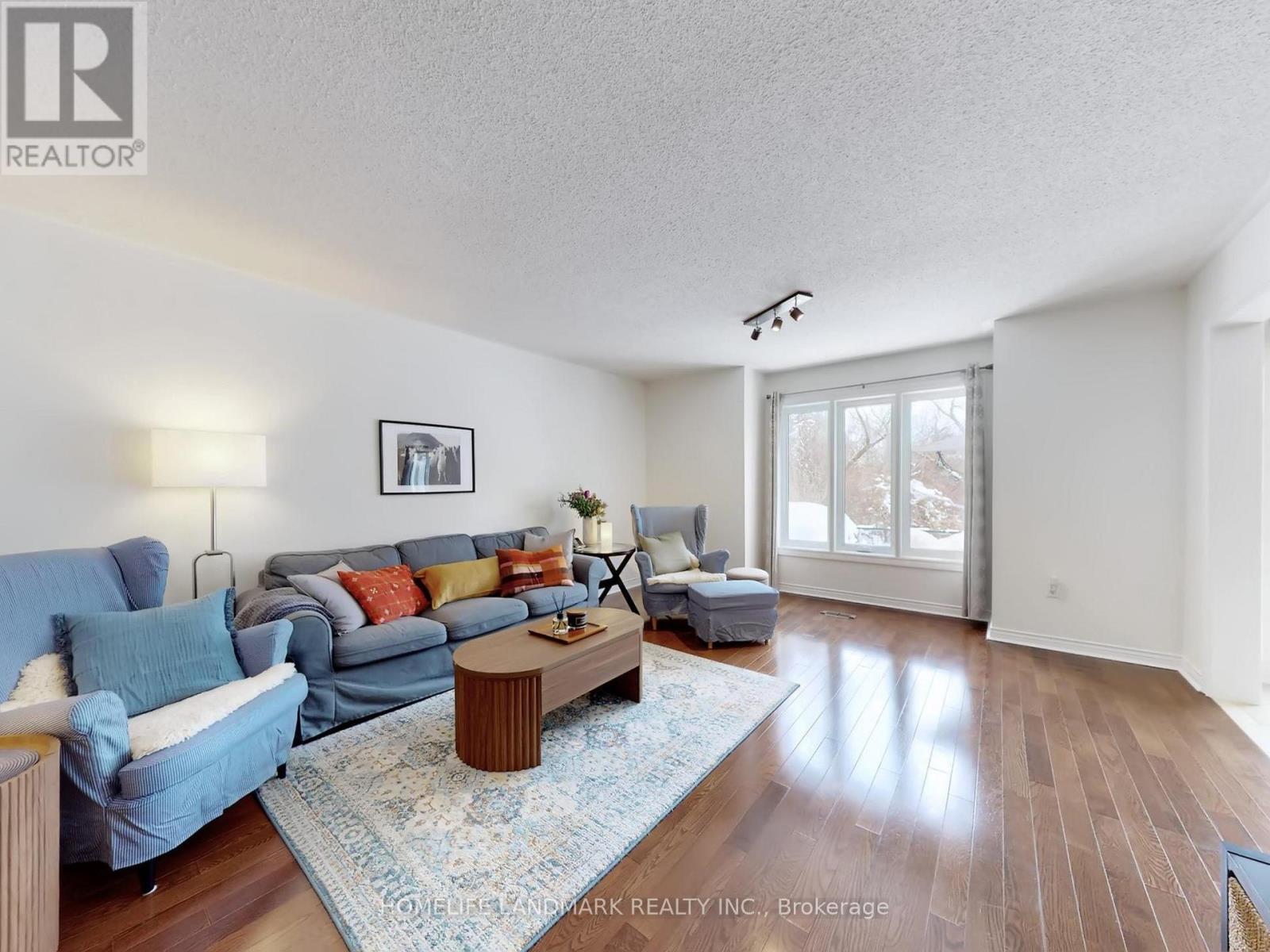 156 Pressed Brick Drive, Brampton, ON - Indoor Photo Showing Living Room