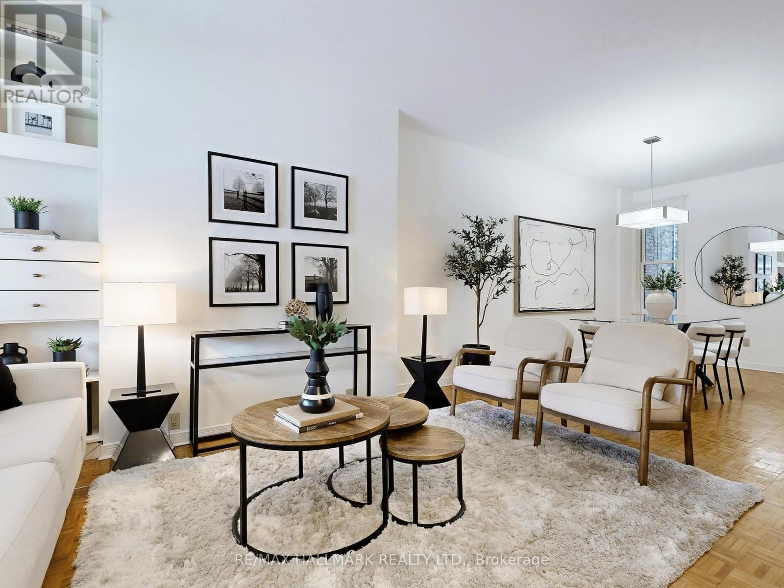 242 Delaware Avenue, Toronto, ON - Indoor Photo Showing Living Room