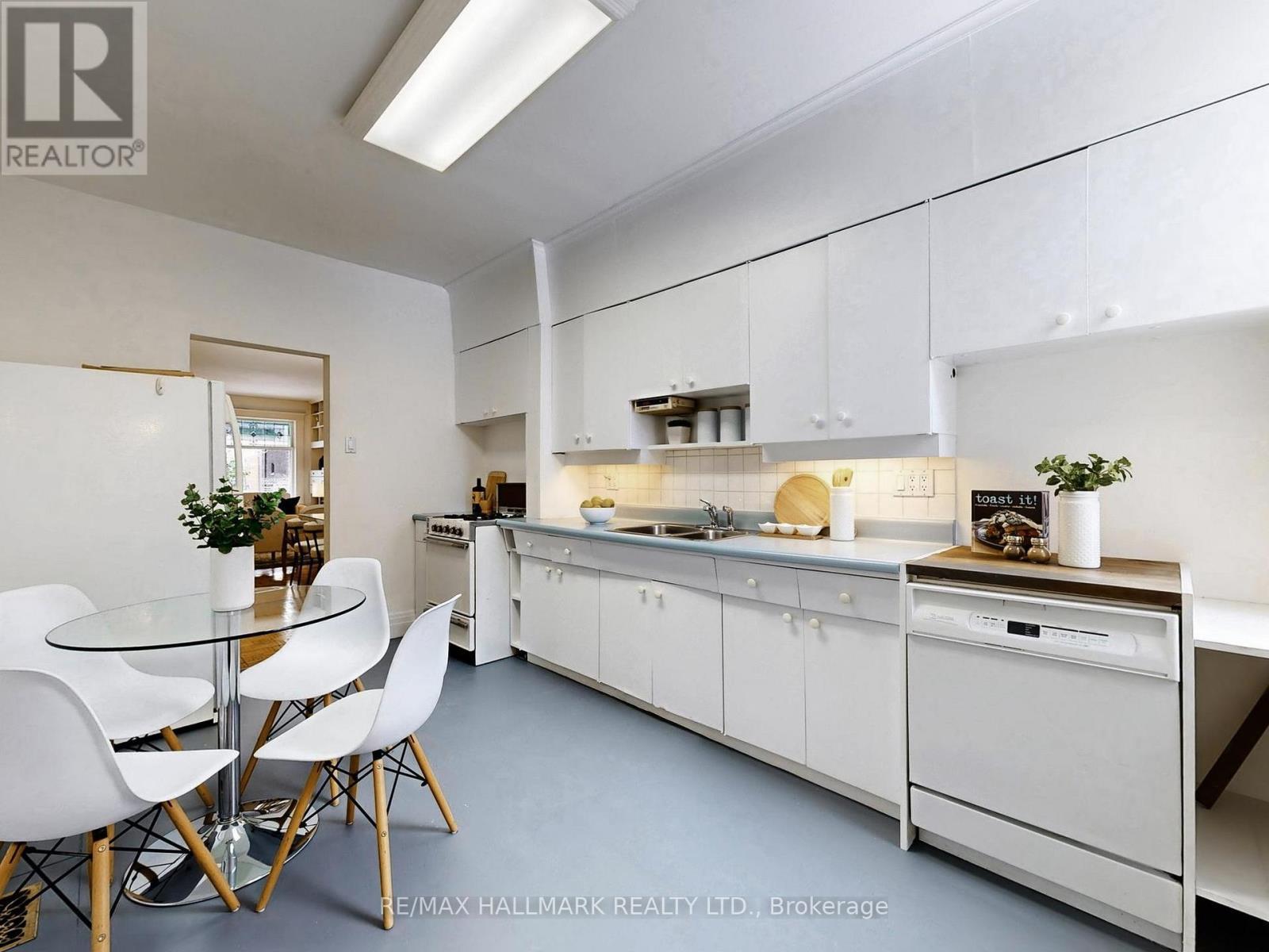 242 Delaware Avenue, Toronto, ON - Indoor