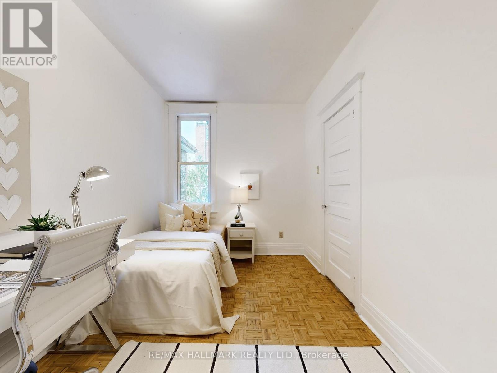 242 Delaware Avenue, Toronto, ON - Indoor