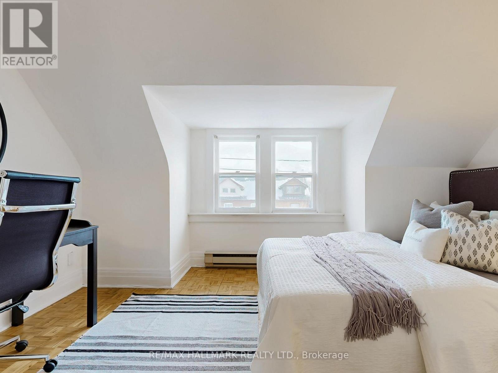 242 Delaware Avenue, Toronto, ON - Indoor Photo Showing Bedroom