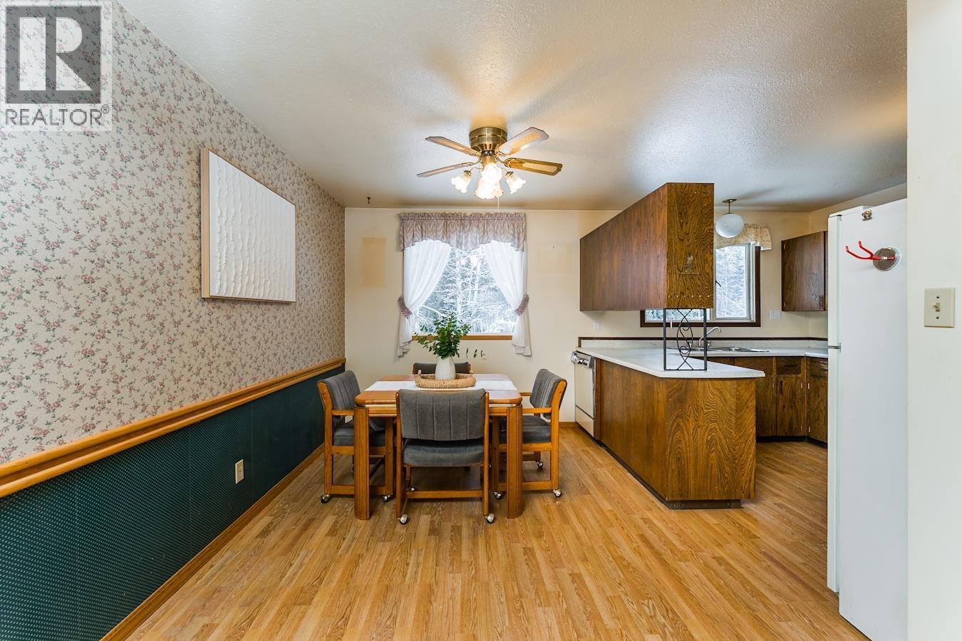 3670 Taft Place, Prince George, BC - Indoor Photo Showing Dining Room