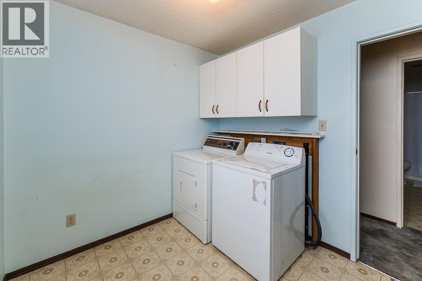 3670 Taft Place, Prince George, BC - Indoor Photo Showing Laundry Room