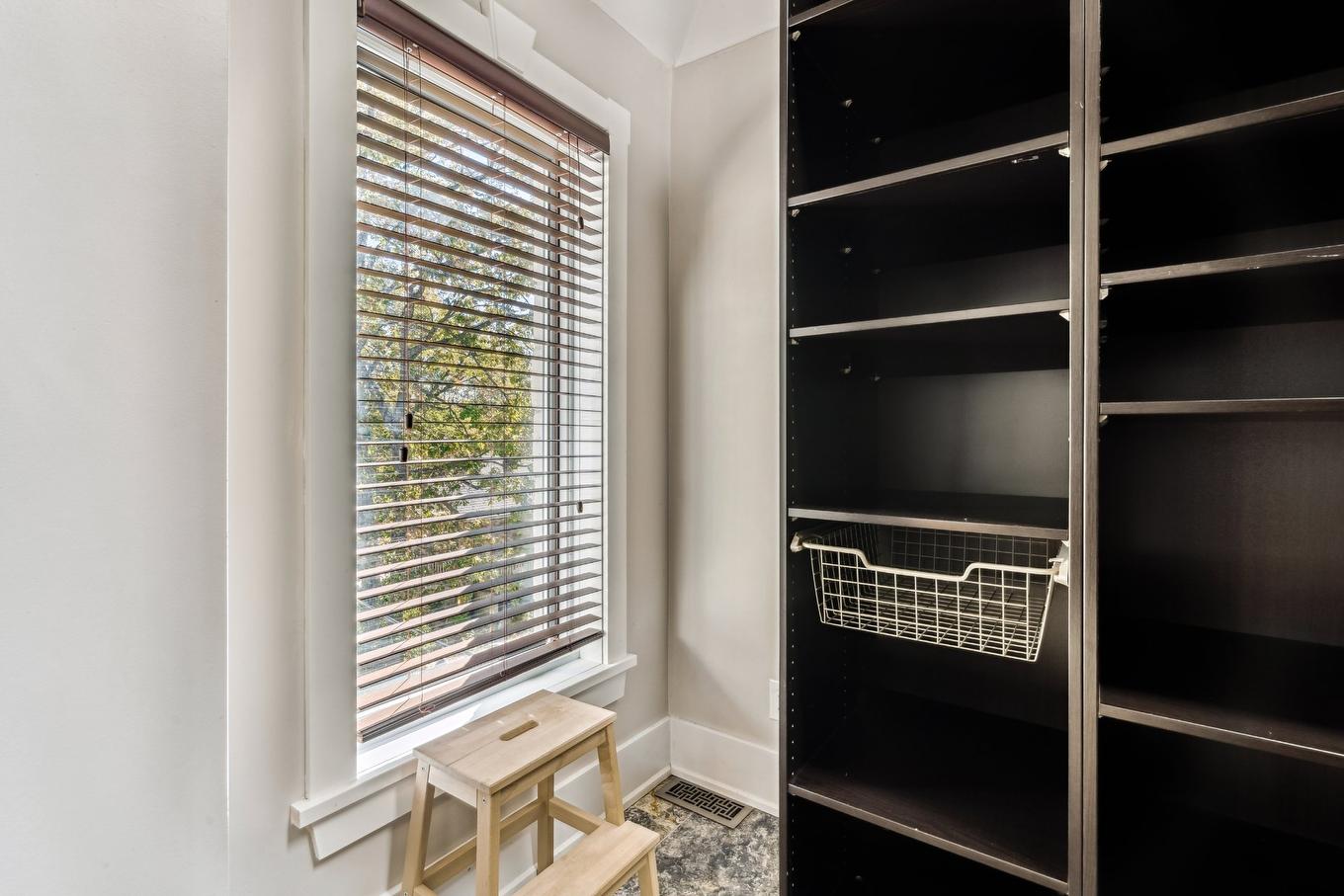 Penderie (Walk-in) - 7Z 11E Avenue, Laval (Auteuil), QC - Indoor Photo Showing Other Room