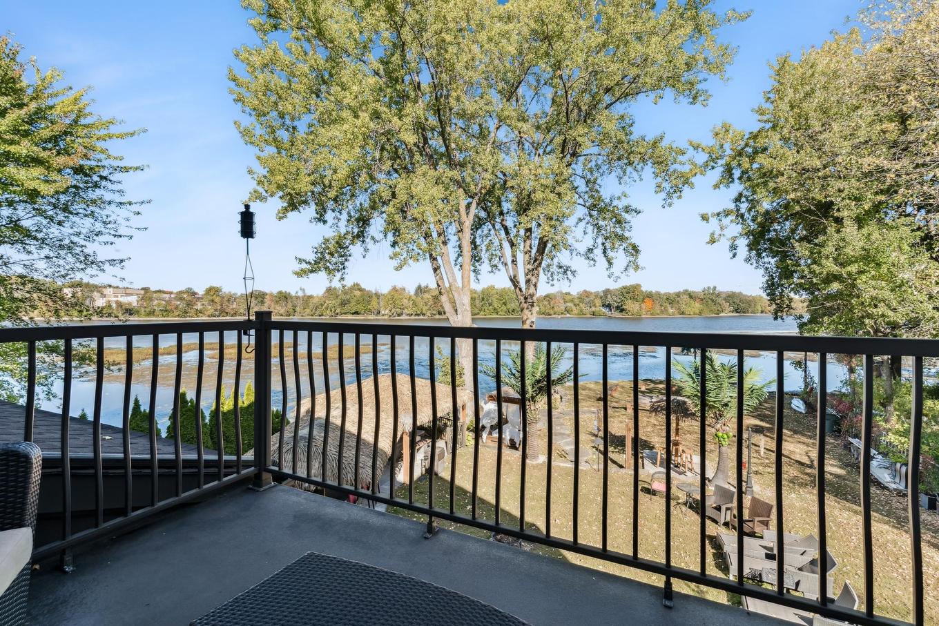 Balcon - 7Z 11E Avenue, Laval (Auteuil), QC - Outdoor