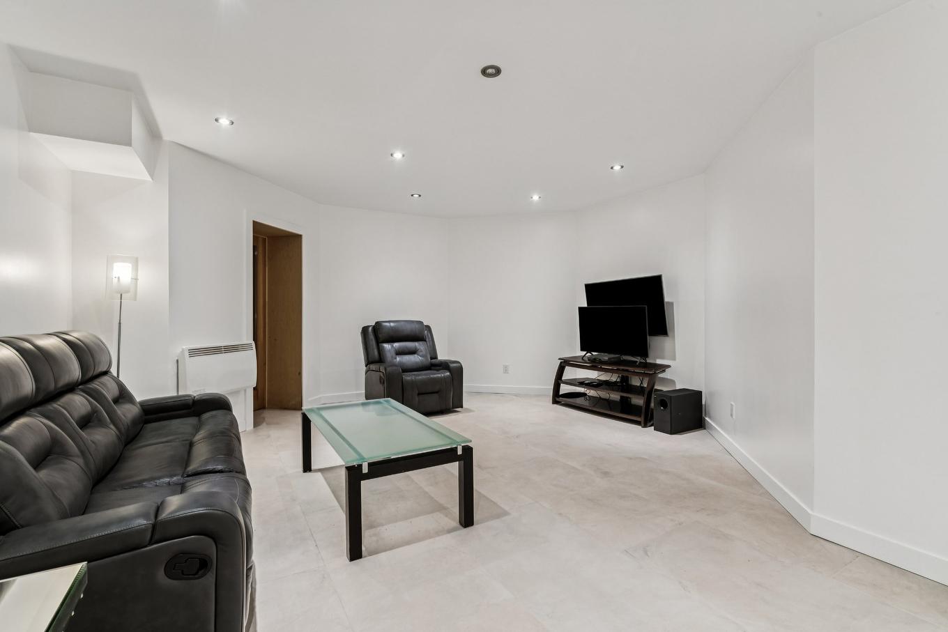 Salle familiale - 7Z 11E Avenue, Laval (Auteuil), QC - Indoor Photo Showing Living Room