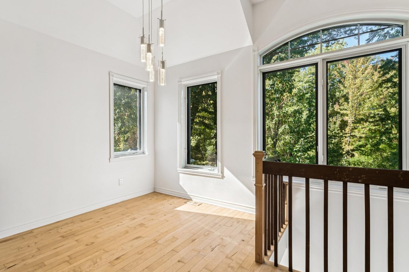 Garçonnière - 7Z 11E Avenue, Laval (Auteuil), QC - Indoor Photo Showing Other Room