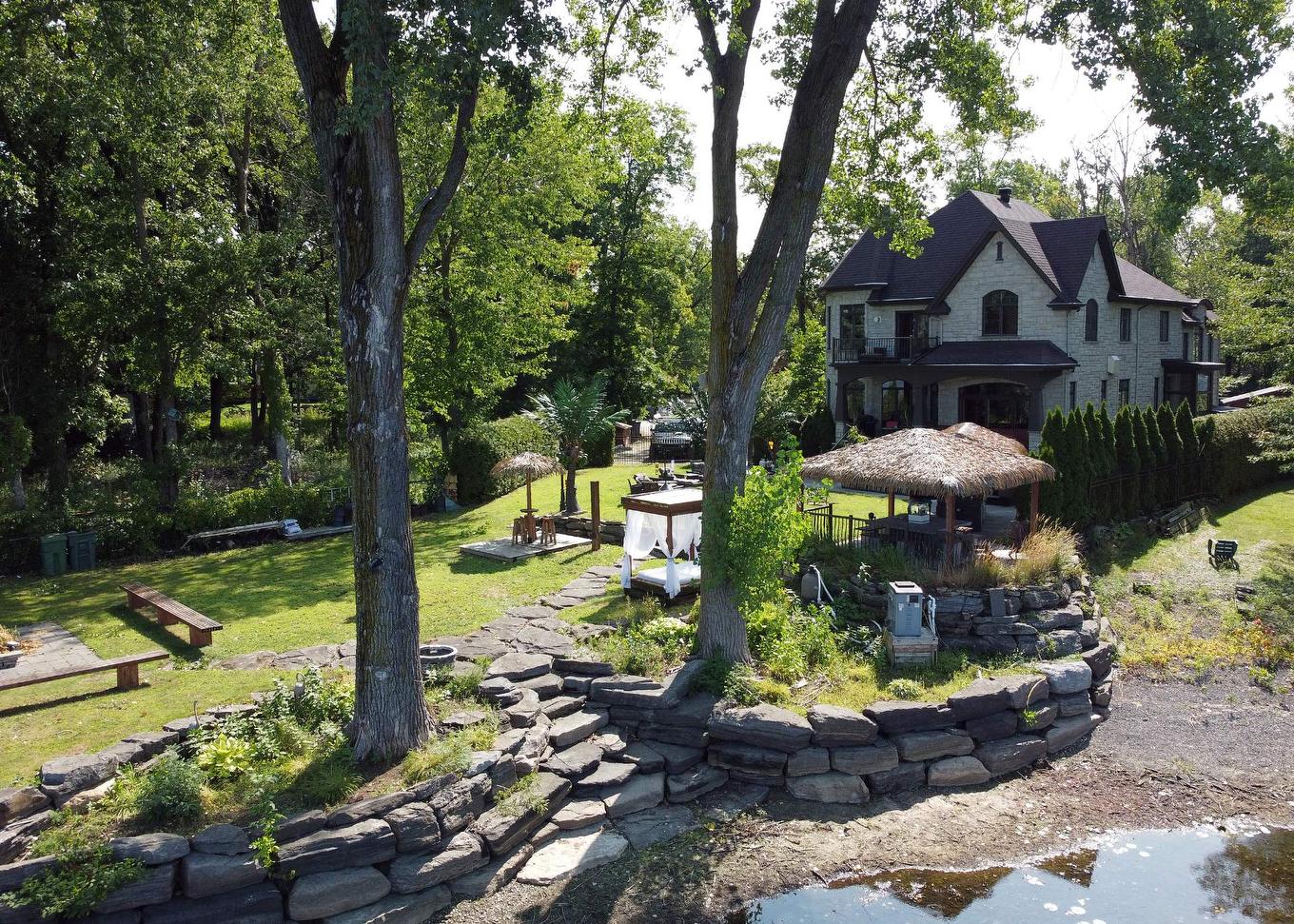 Accès au plan d'eau - 7Z 11E Avenue, Laval (Auteuil), QC - Outdoor