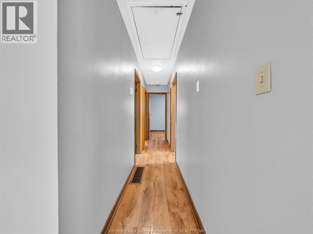 979 Mckay Avenue, Windsor, ON - Indoor Photo Showing Other Room