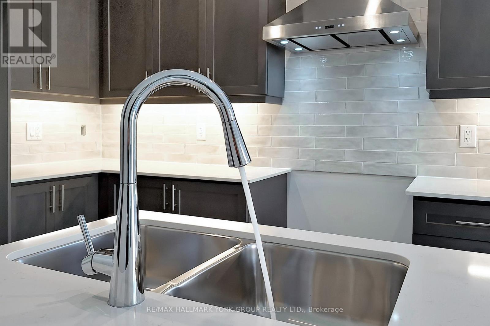 2966 Monarch Drive, Orillia, ON - Indoor Photo Showing Kitchen With Double Sink