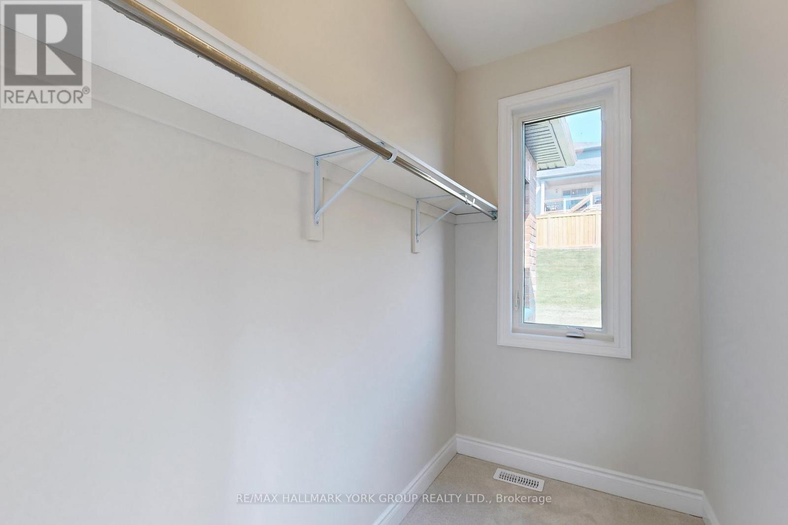 2966 Monarch Drive, Orillia, ON - Indoor