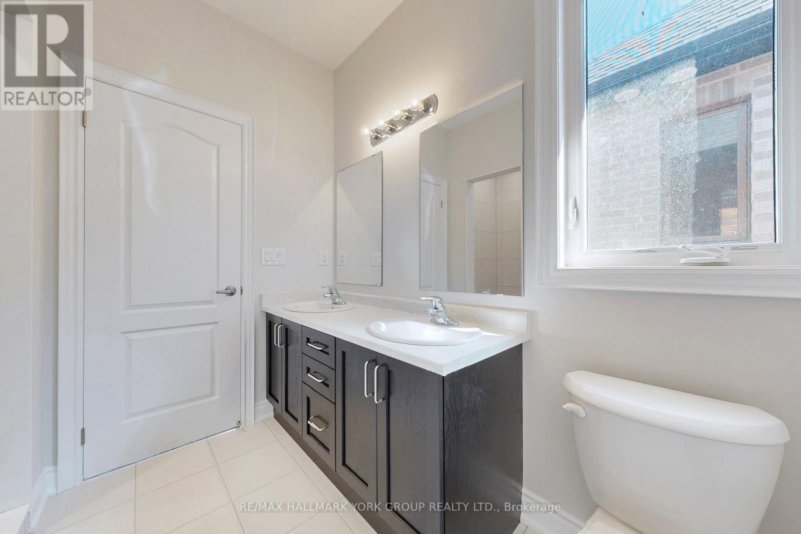 2966 Monarch Drive, Orillia, ON - Indoor Photo Showing Bathroom
