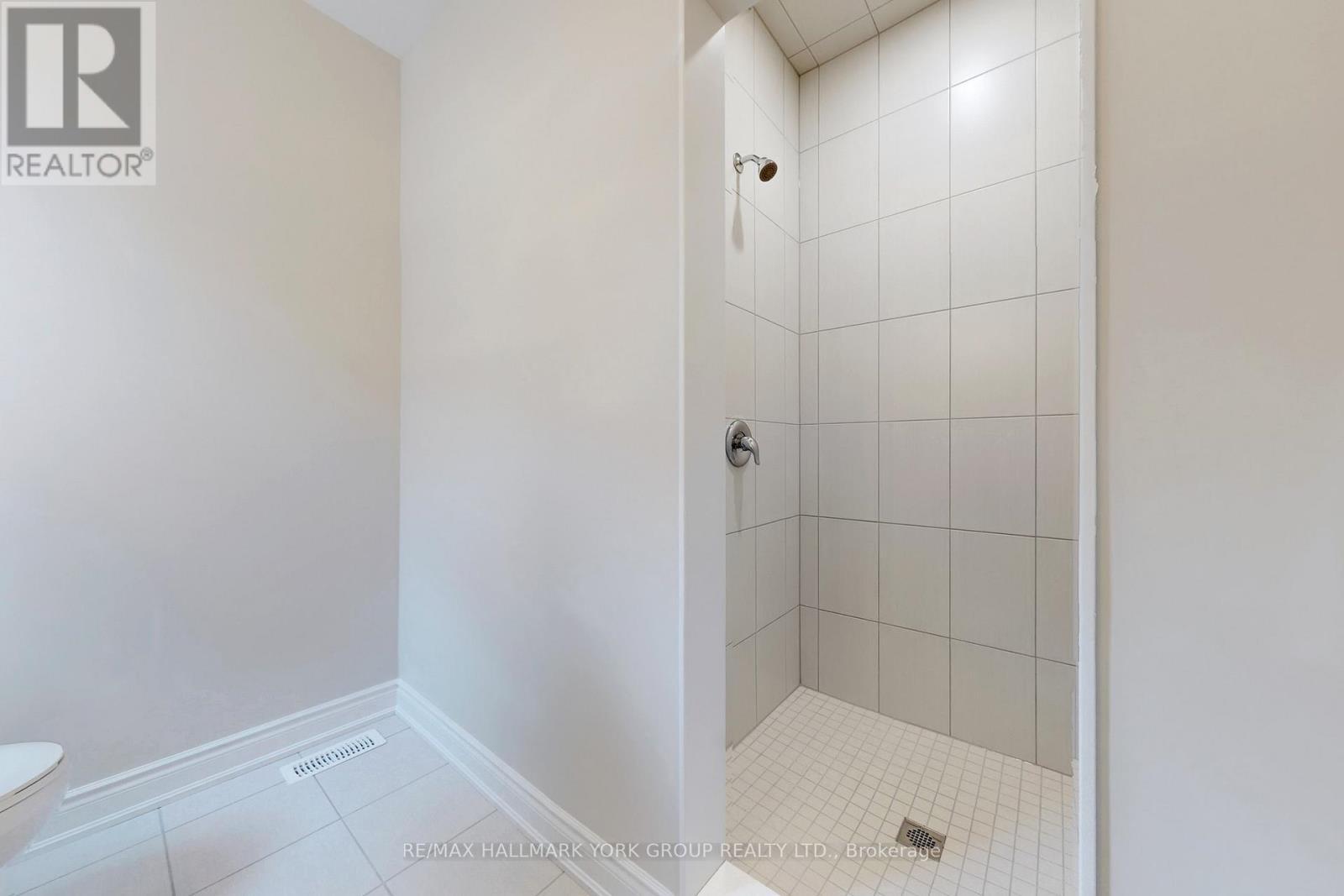 2966 Monarch Drive, Orillia, ON - Indoor Photo Showing Bathroom