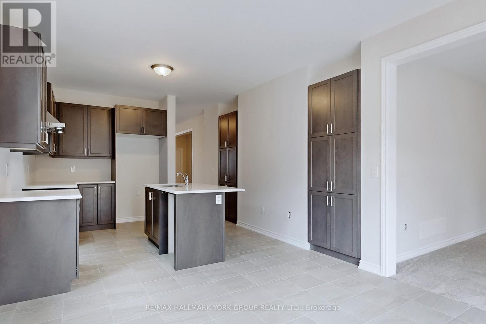 2964 Monarch Drive, Orillia, ON - Indoor Photo Showing Kitchen