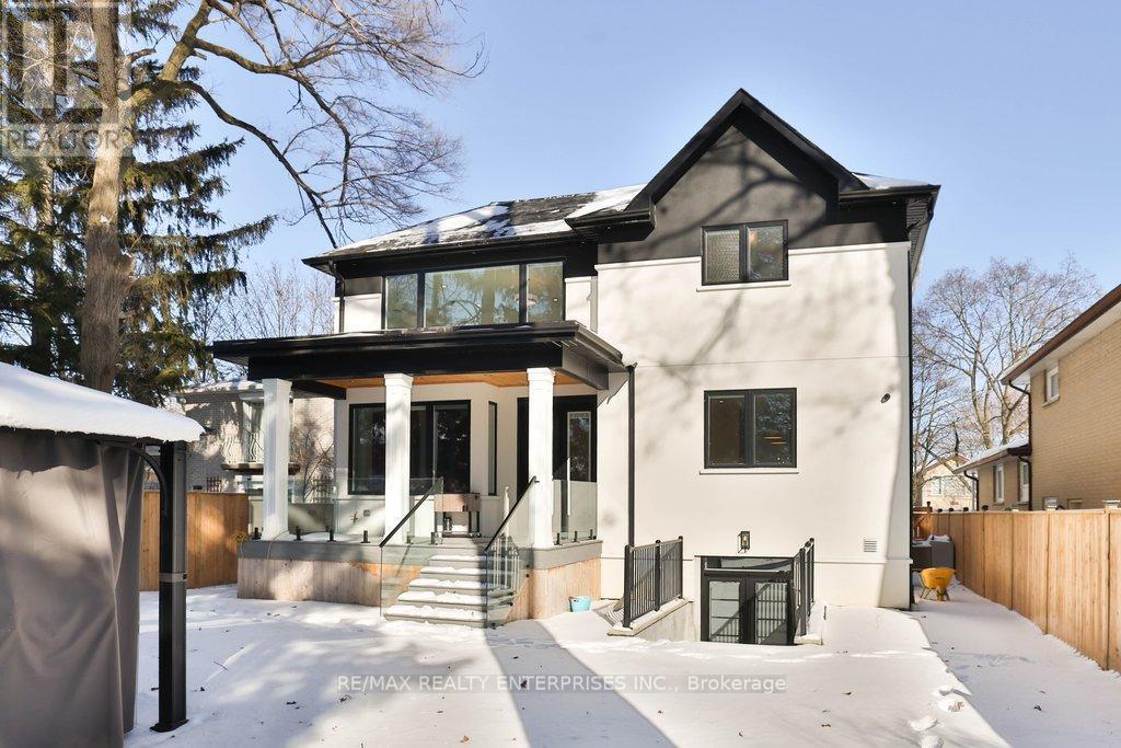 1438 Garnet Avenue, Mississauga, ON - Outdoor